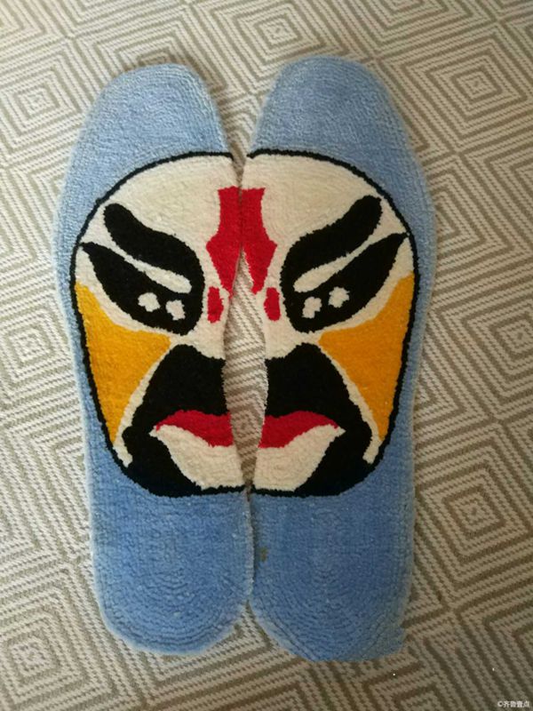 小小刺繡鞋墊上的展現臉譜