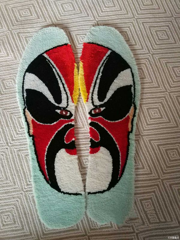 小小刺繡鞋墊上的展現臉譜